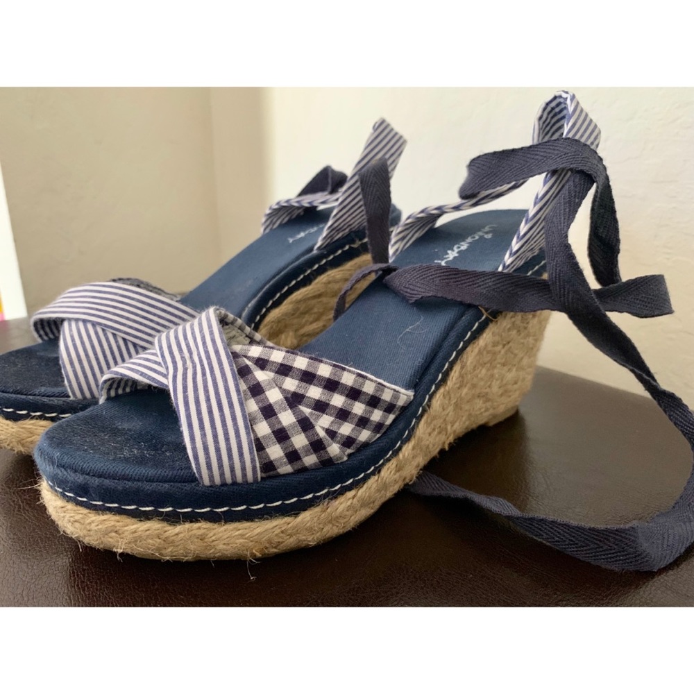 Wedge - Picture 2 of 2